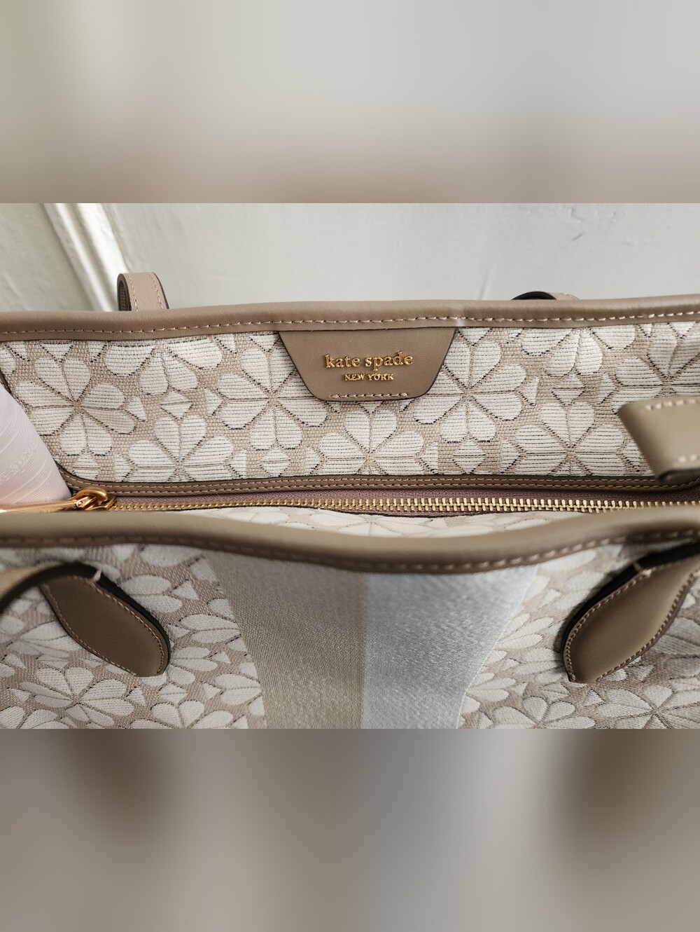 ‼️ON SALE‼️ New Authentic -Kate Spade Neutral Floral Canvas Tote With Dust Bag - Picture 4 of 16